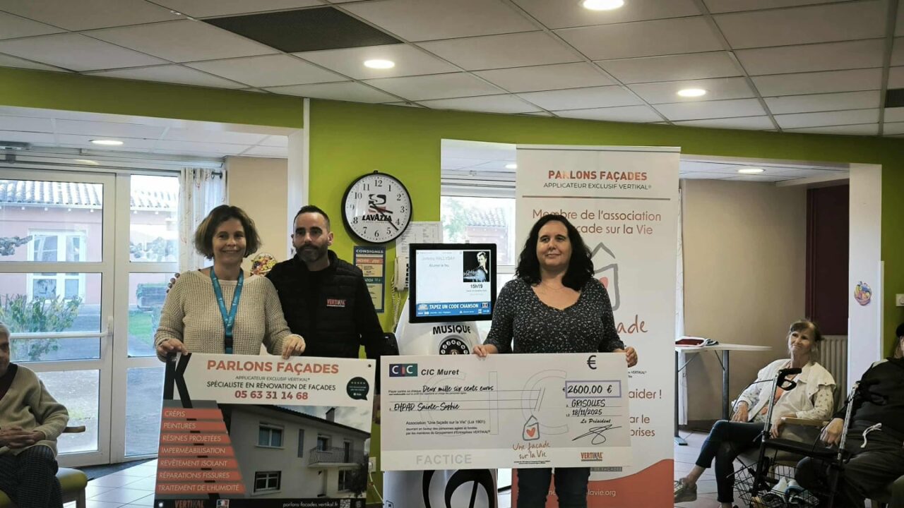 PARLONS FAÇADES soutient l’EHPAD Sainte-Sophie de Grisolles avec un don de 2 600 €